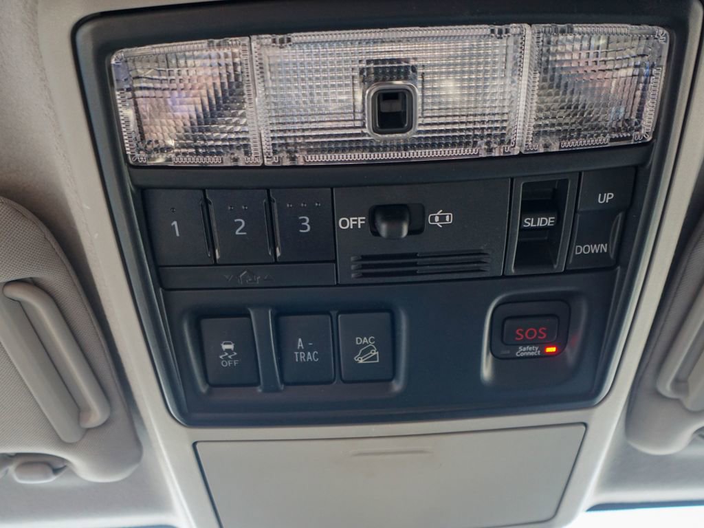 Used 2018 Toyota 4Runner Limited image 29