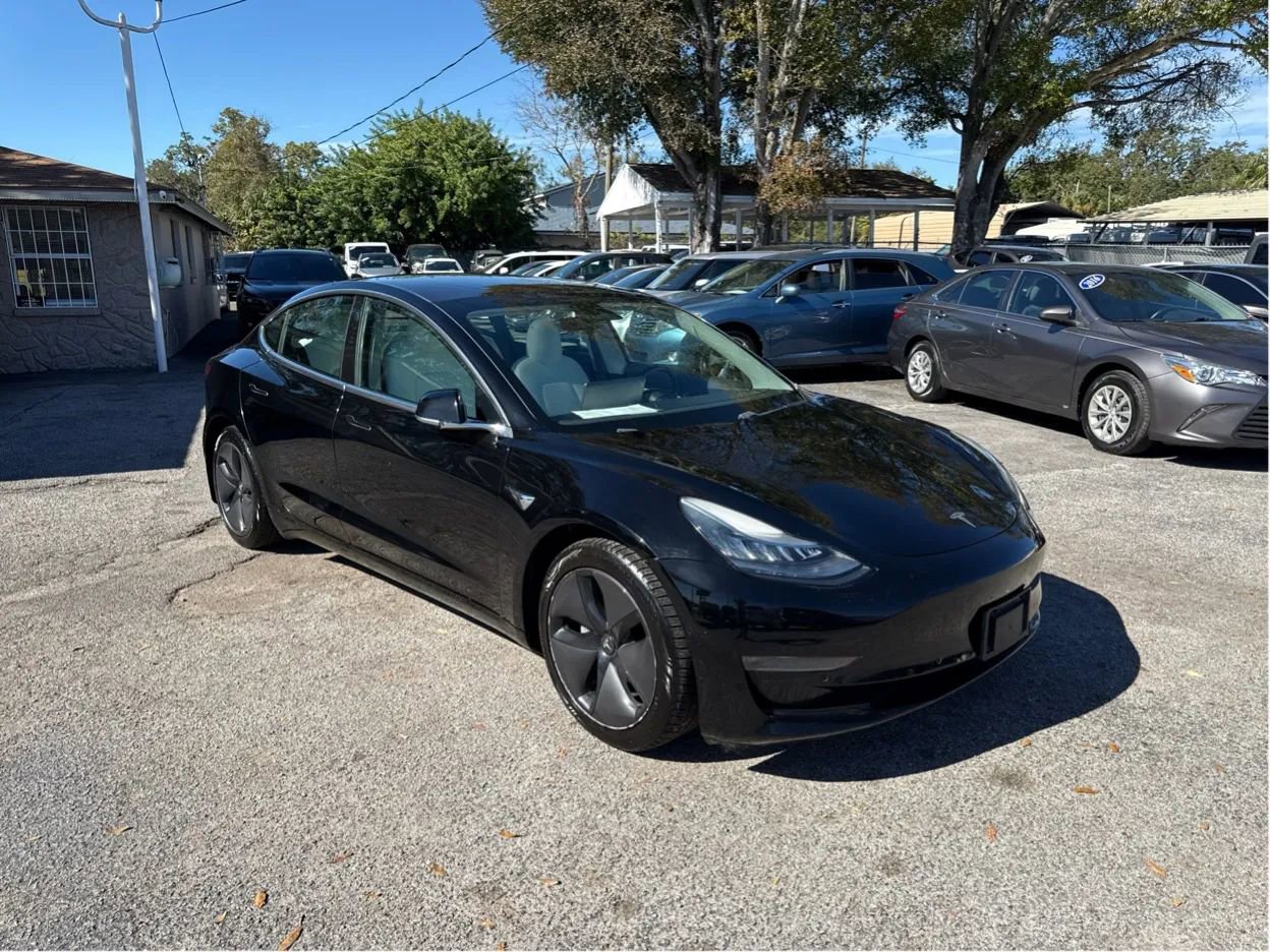 Used 2019 Tesla Model 3 Standard Range RWD image 3