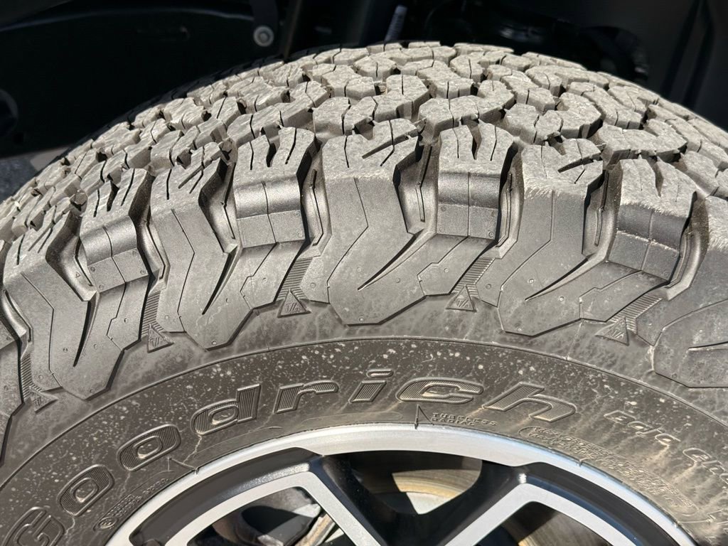 Used 2025 Jeep Wrangler Unlimited Rubicon image 46