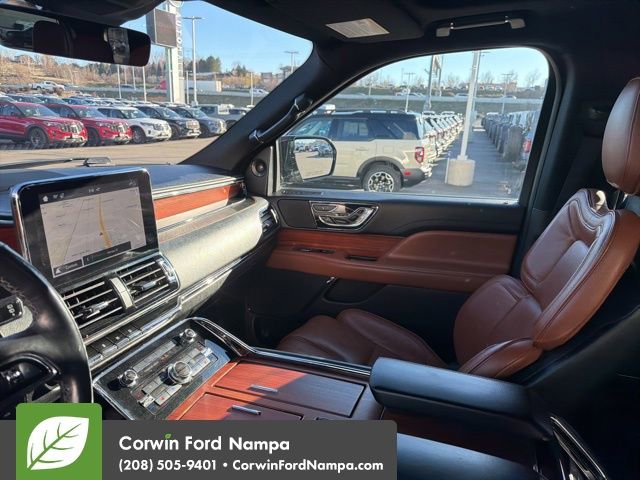 Used 2018 Lincoln Navigator Reserve w/ Technology Package image 14