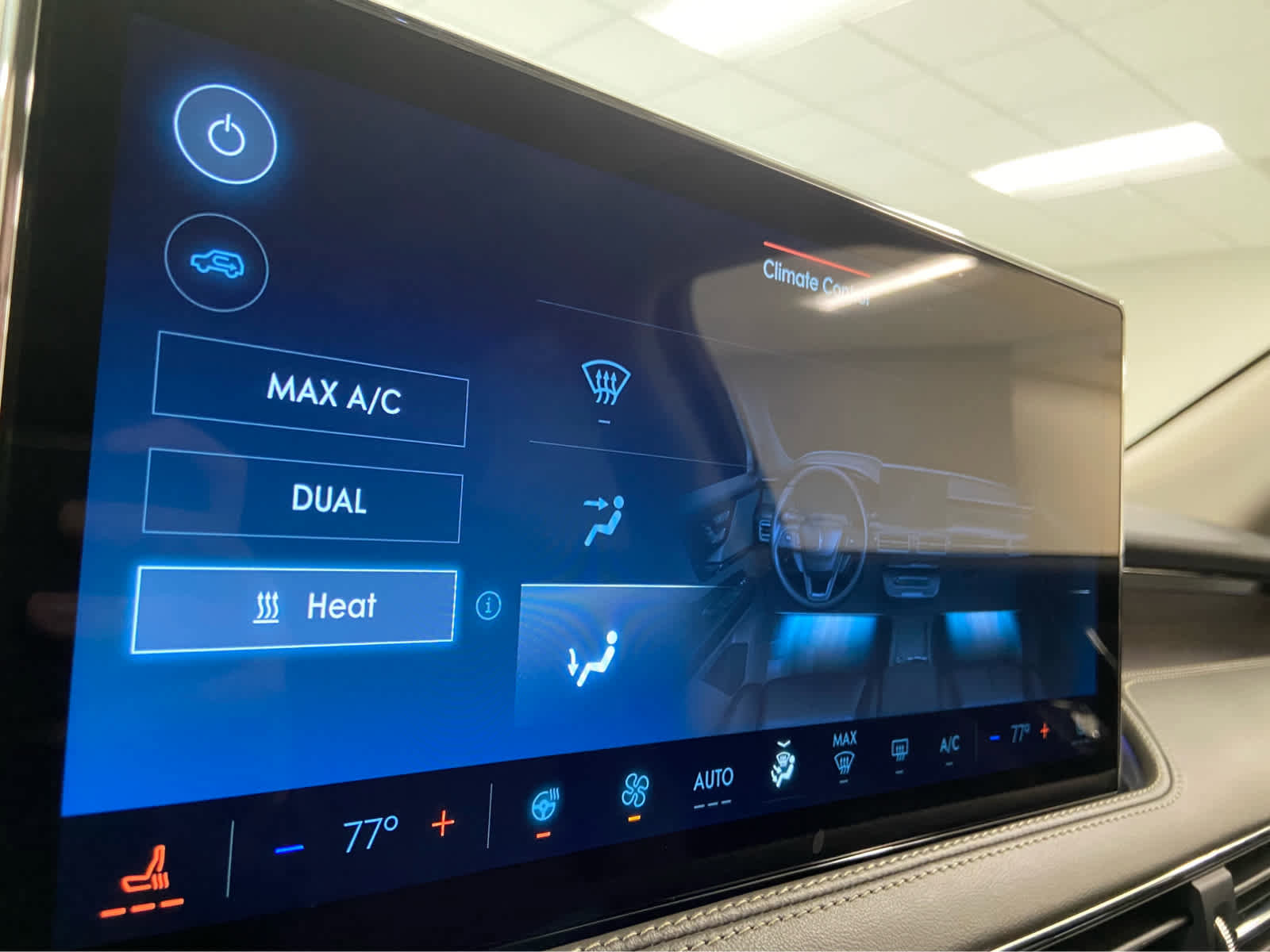 Used 2025 Lincoln Corsair Grand Touring w/ Equipment Group 301A image 28