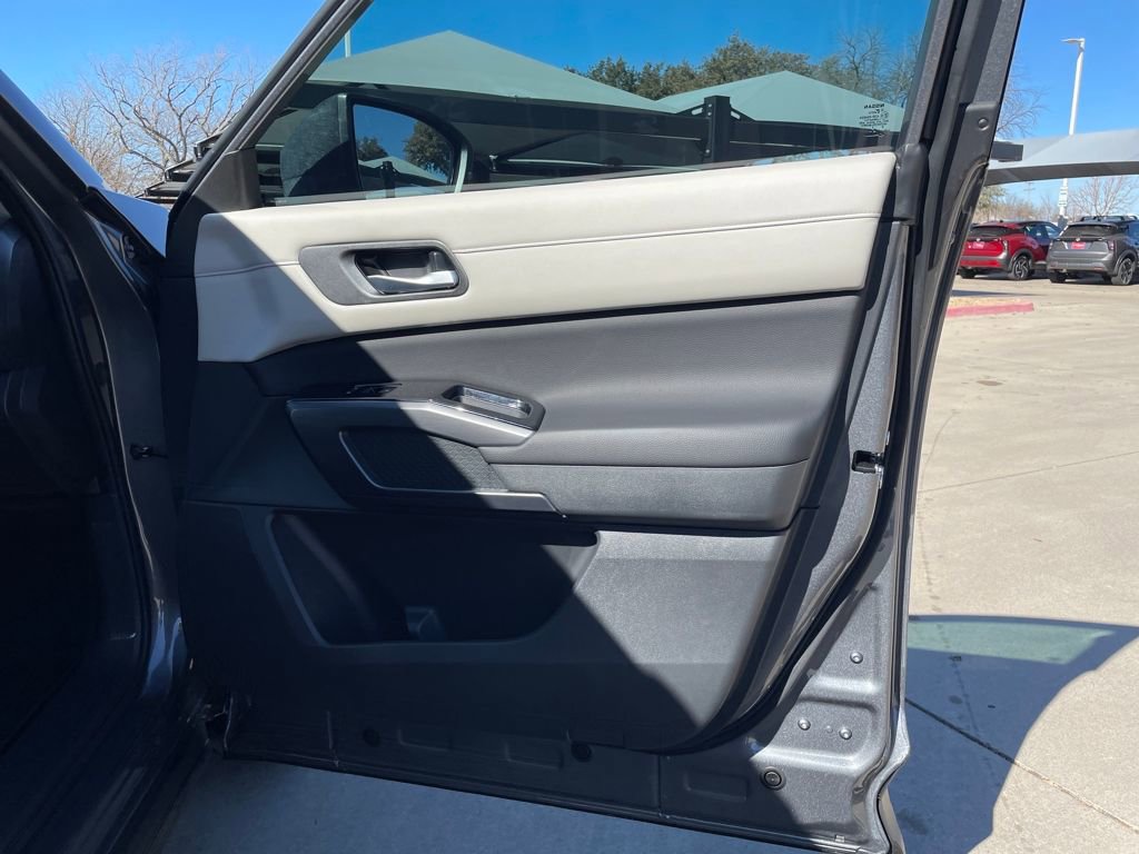 New 2026 Nissan Pathfinder SL w/ Cargo Package FWD image 36