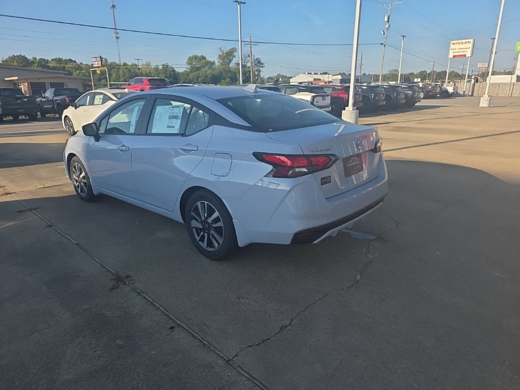 New 2025 Nissan Versa SV w/ Trunk Package FWD image 2