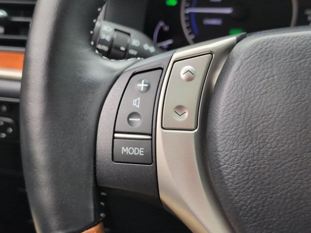 Used 2015 Lexus ES 300h w/ Navigation System Package FWD image 19