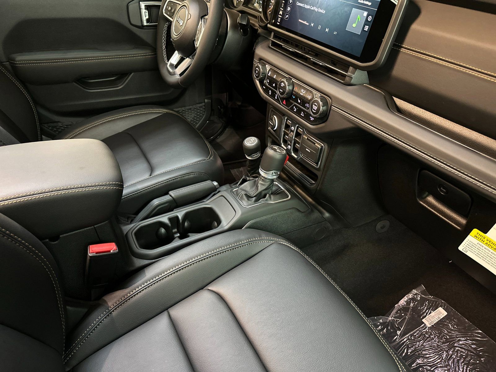 New 2025 Jeep Wrangler Sahara w/ Safety Group AWD/4WD image 15