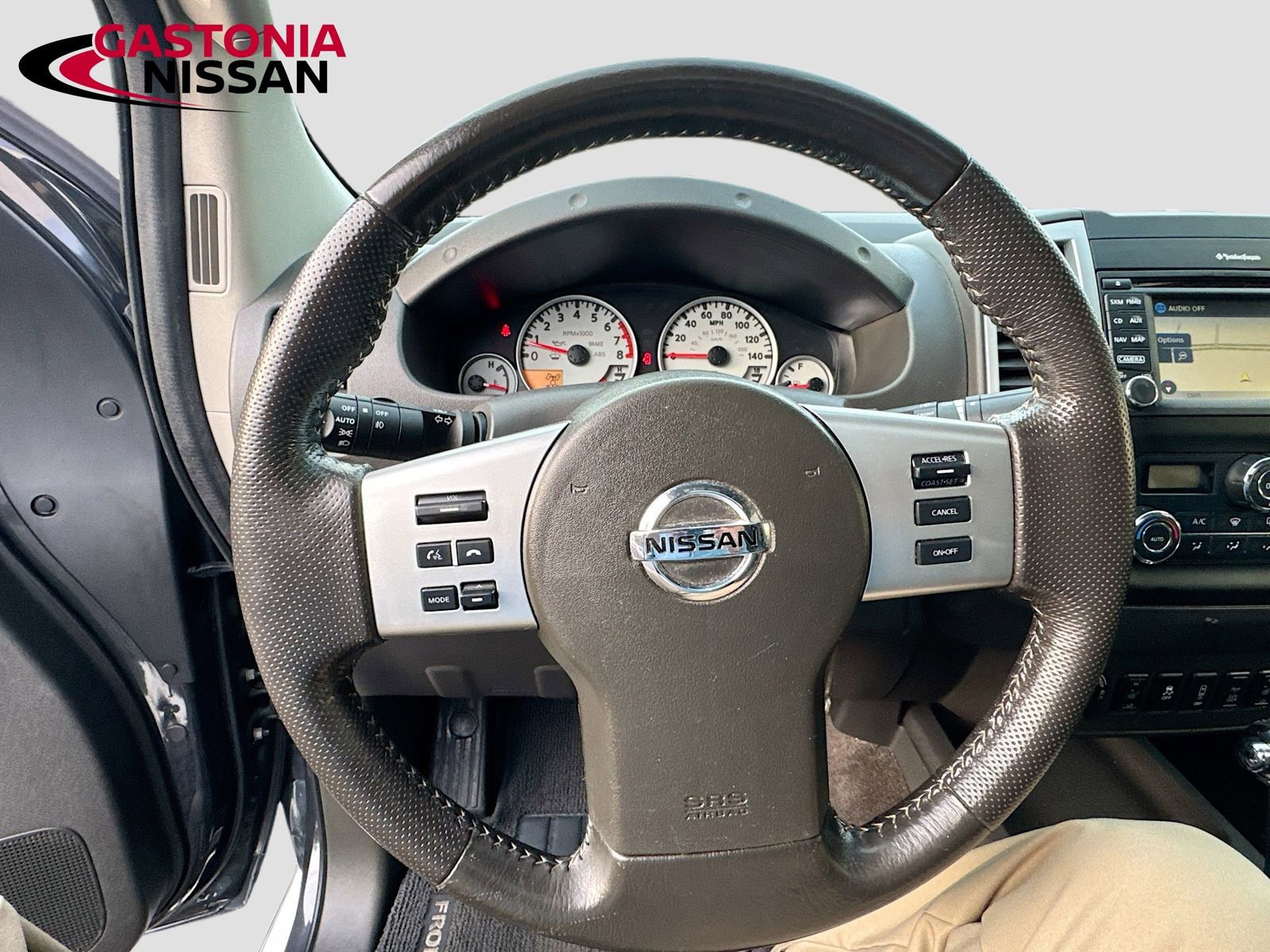 Used 2015 Nissan Frontier PRO-4X w/ Pro-4x Luxury Package image 14