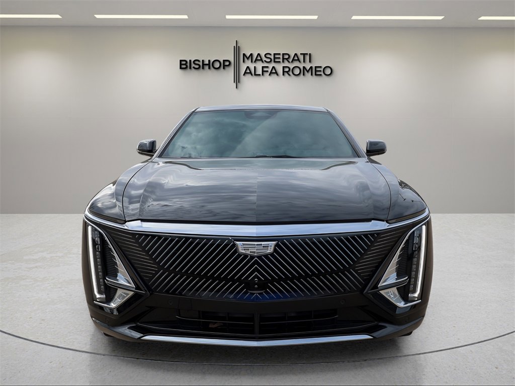 Used 2023 Cadillac Lyriq 2WD image 2