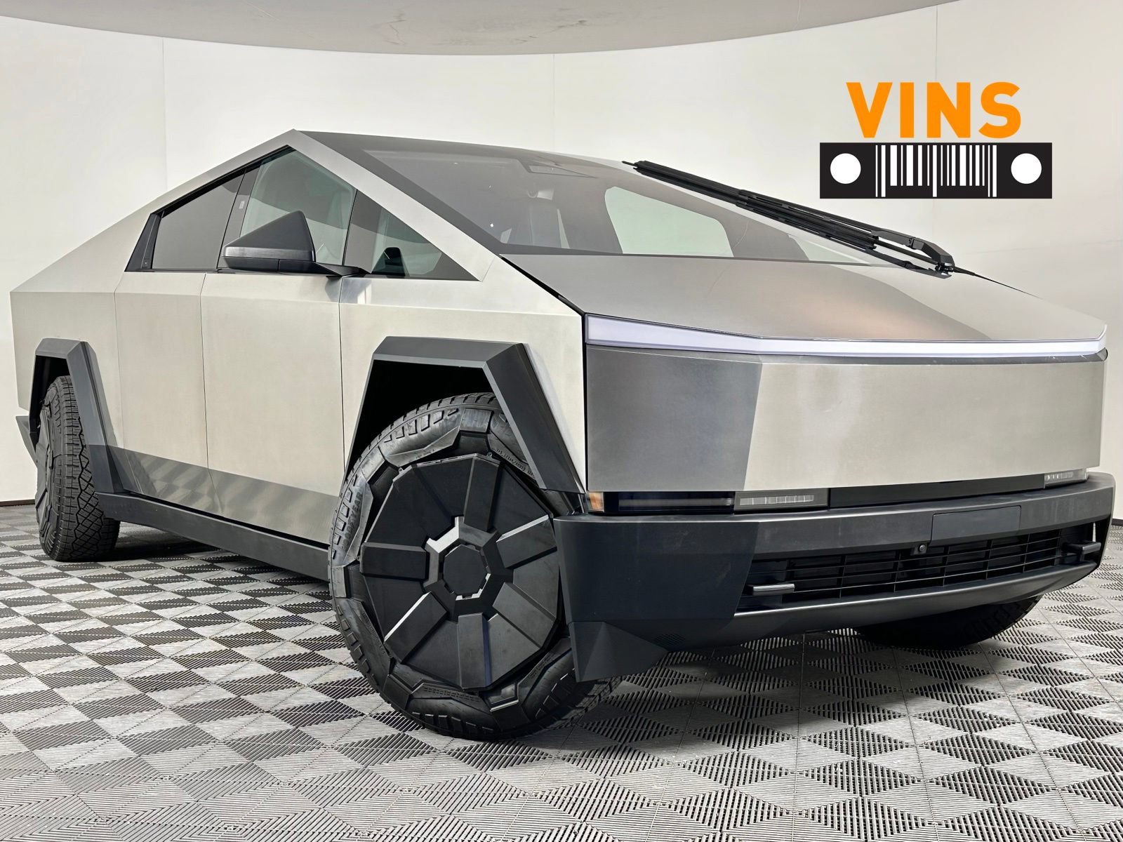 Used 2024 Tesla Cybertruck Cyberbeast AWD/4WD video 1