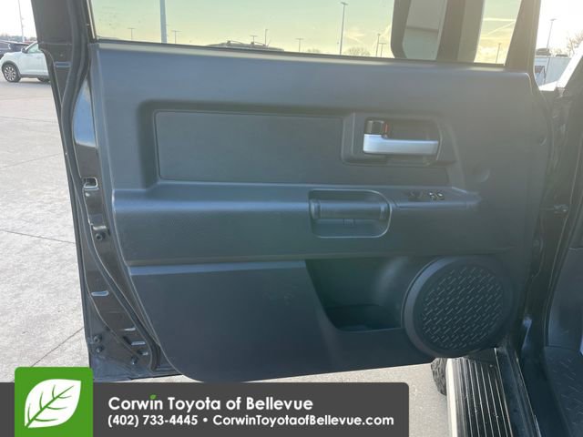 Used 2013 Toyota FJ Cruiser 4WD w/ Convenience Pkg image 18