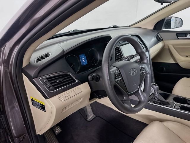 Used 2017 Hyundai Sonata Sport w/ Cargo Package image 9