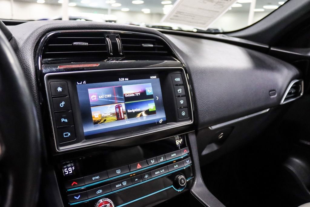 Used 2018 Jaguar F-PACE Prestige AWD/4WD image 23
