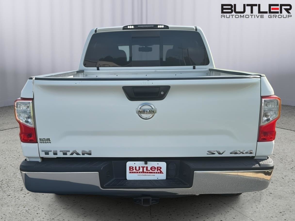 Used 2017 Nissan Titan SV AWD/4WD image 5