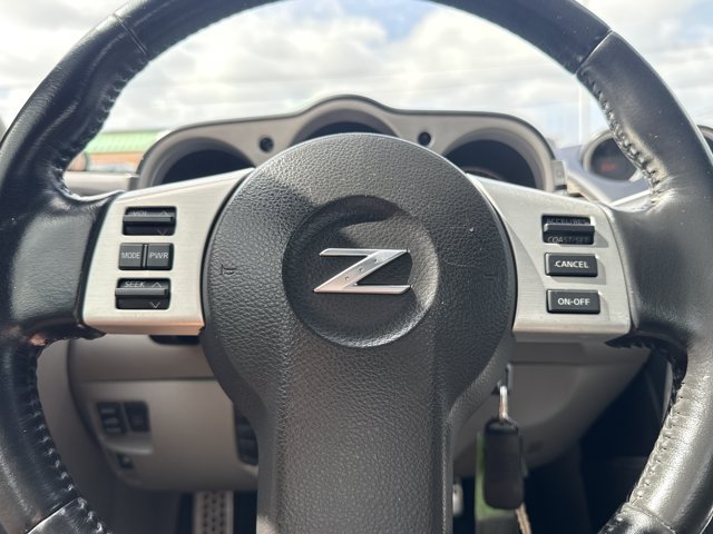Used 2007 Nissan 350Z Touring RWD image 16