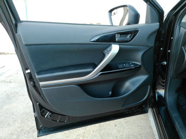 Used 2024 Mitsubishi Eclipse Cross LE image 13