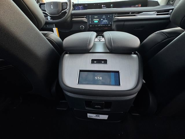 New 2025 Lincoln Navigator Reserve image 13