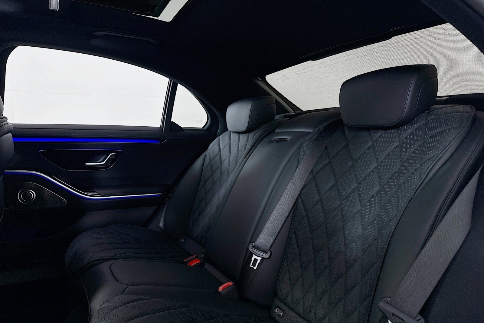 New 2026 Mercedes-Benz S 580e 4MATIC Sedan image 7