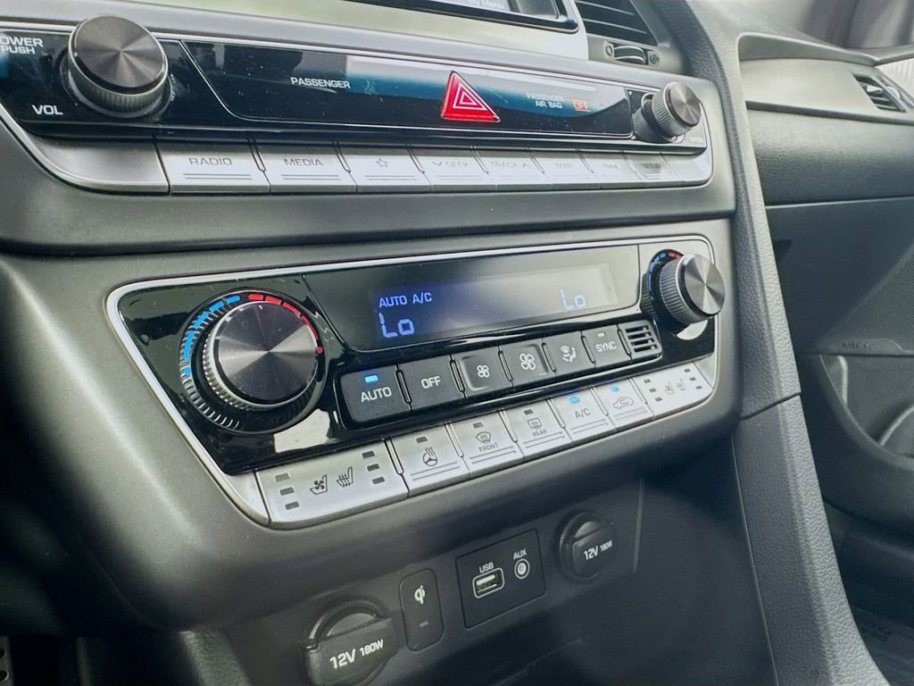 Used 2019 Hyundai Sonata Limited image 19