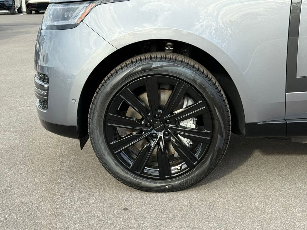 New 2026 Land Rover Range Rover SE image 10