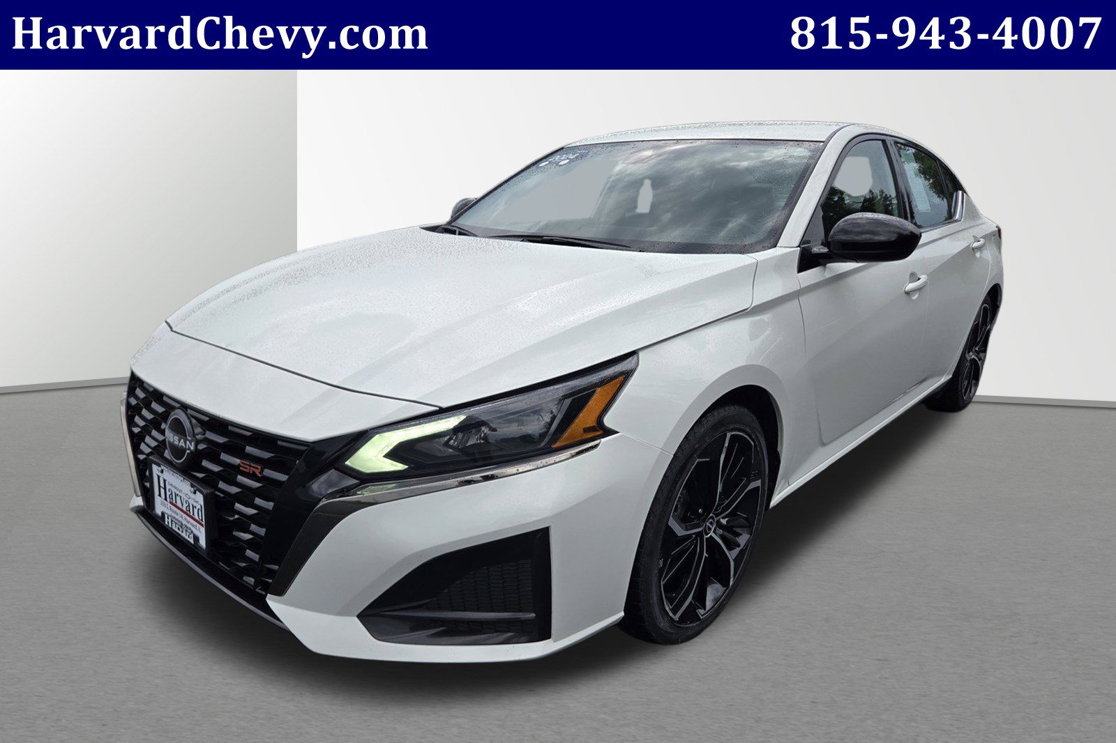Used 2024 Nissan Altima 2.5 SR FWD image 3
