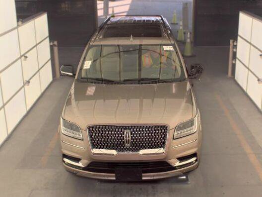 Used 2020 Lincoln Navigator L Reserve w/ Luxury Package AWD/4WD image 2