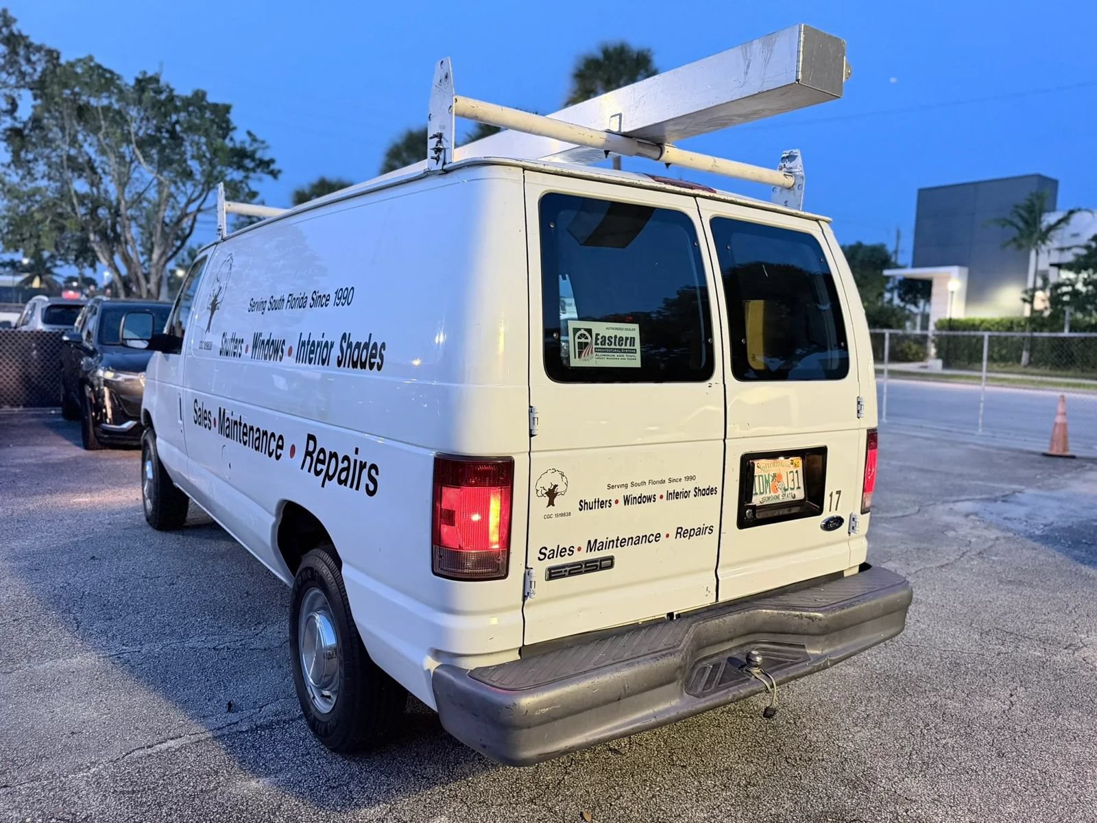 Used 2006 Ford E-250 and Econoline 250 RWD image 8