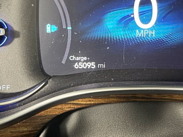 Used 2021 Chrysler Pacifica Limited FWD image 25