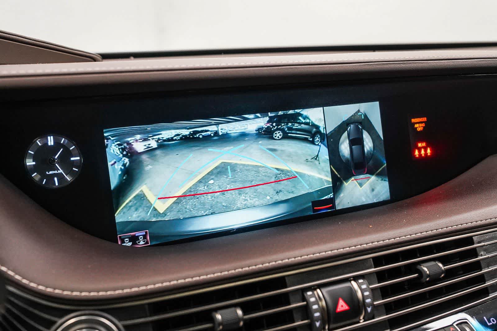 Used 2020 Lexus LS 500 w/ Interior Upgrade Package RWD image 26