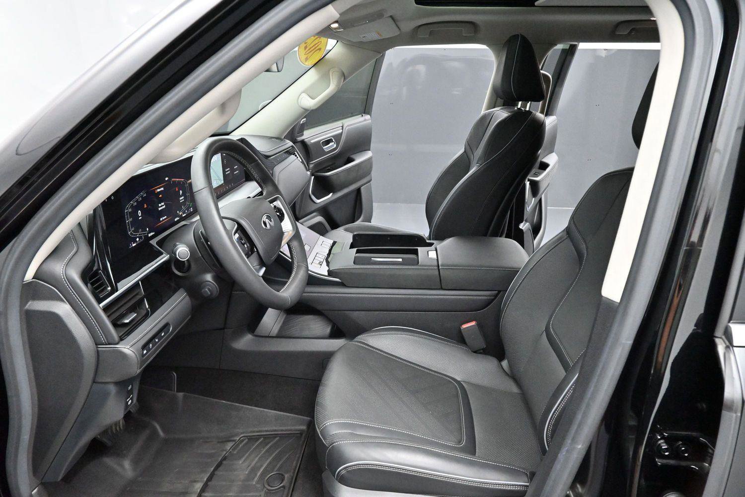 Used 2025 INFINITI QX80 Luxe w/ Exterior Package AWD/4WD image 11