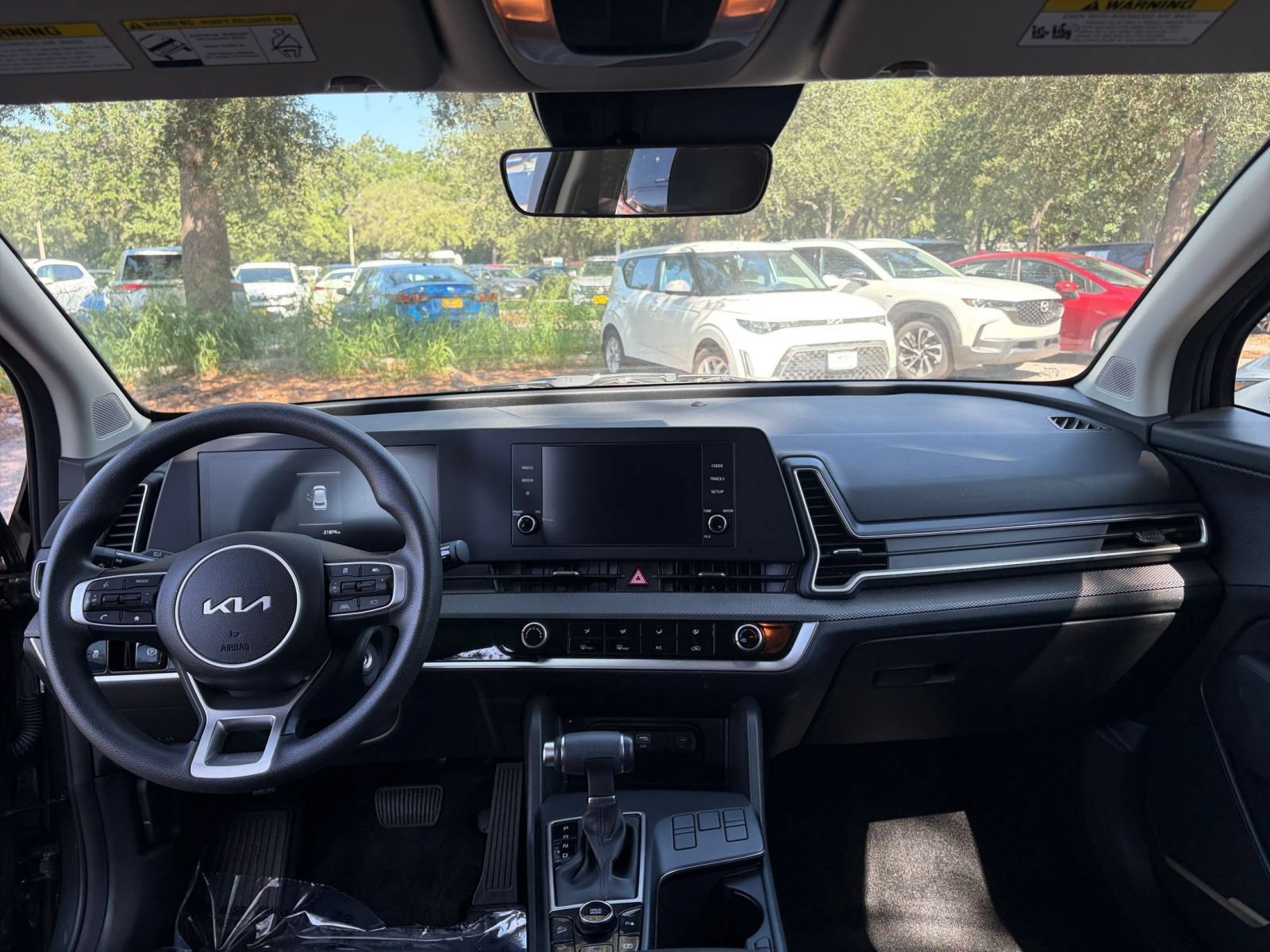 Used 2025 Kia Sportage LX FWD image 31