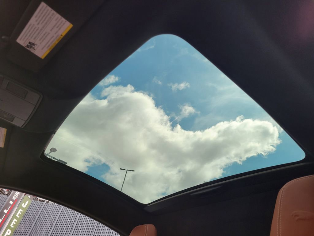 Used 2023 Jaguar F-TYPE R-Dynamic image 15