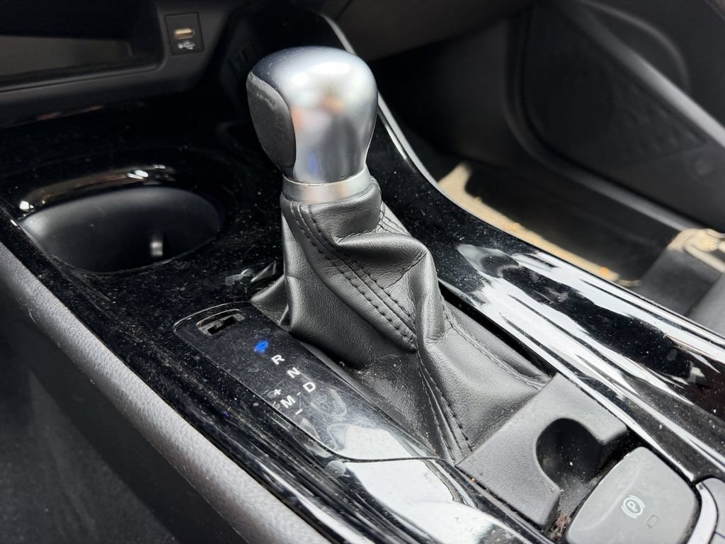 Used 2020 Toyota C-HR Limited FWD image 21