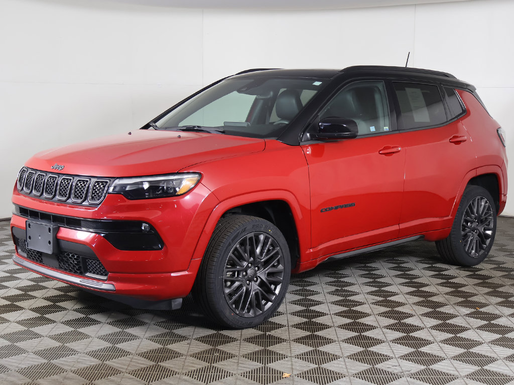 Used 2024 Jeep Compass Limited w/ High Altitude Package AWD/4WD image 12