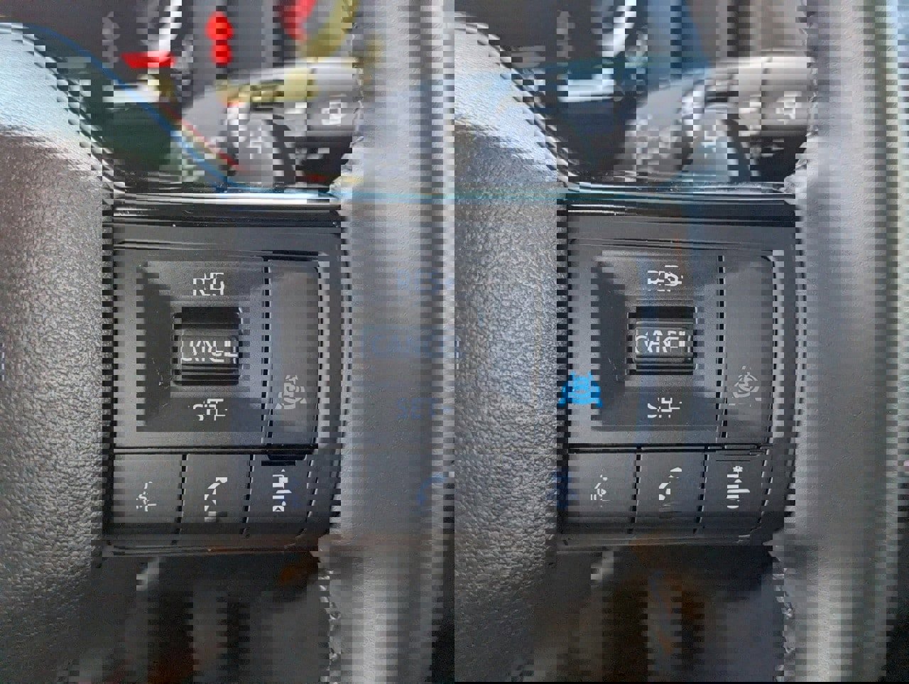 Certified 2025 Nissan Rogue Platinum image 28