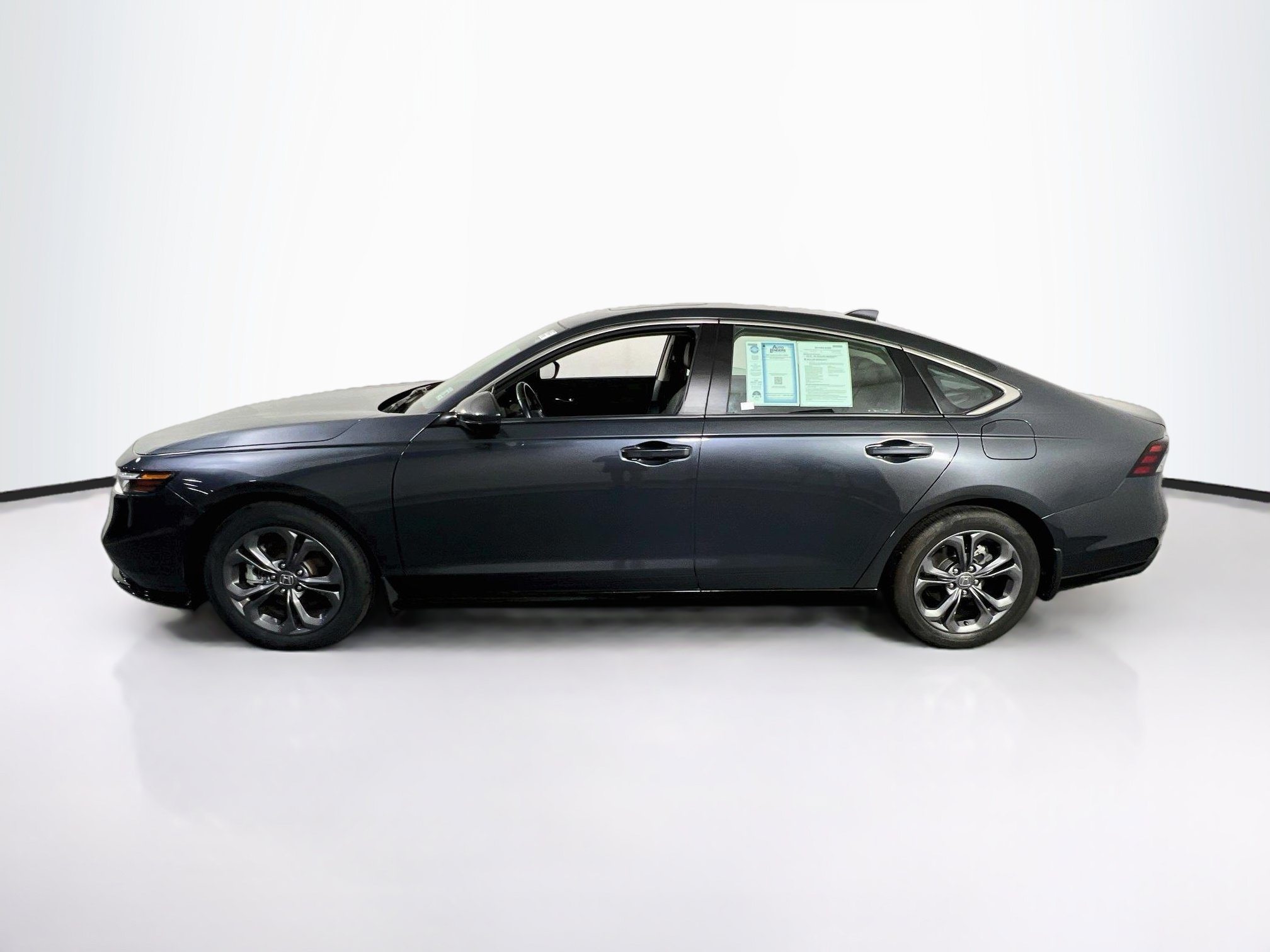 Used 2024 Honda Accord EX-L image 8