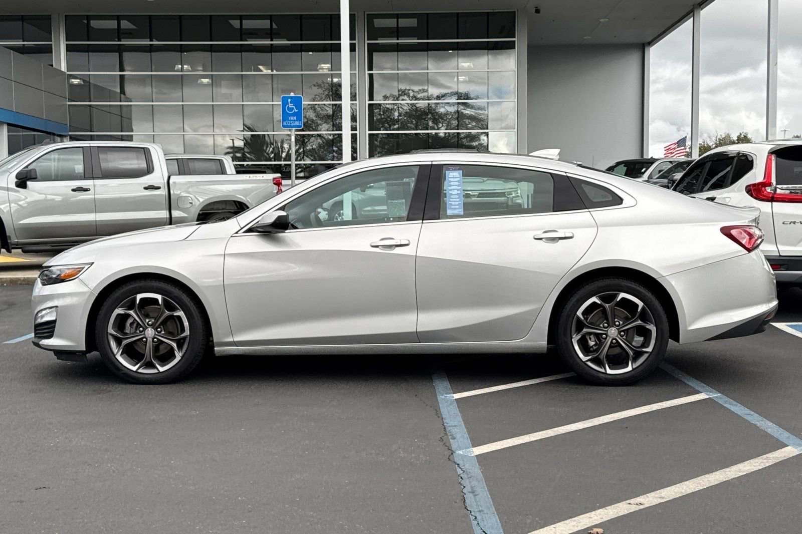 Certified 2022 Chevrolet Malibu LT image 6