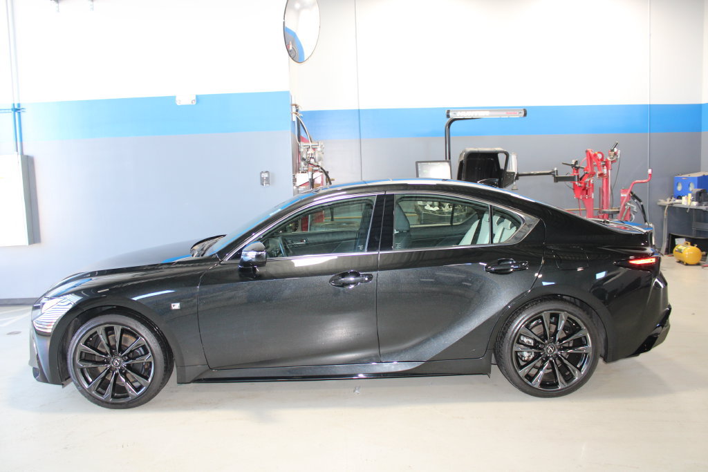 Used 2023 Lexus IS 350 F Sport w/ Memory Package AWD/4WD image 10