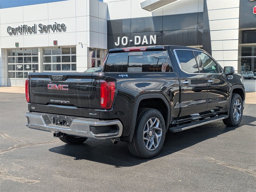 New 2025 GMC Sierra 1500 SLT w/ SLT Premium Package image 6