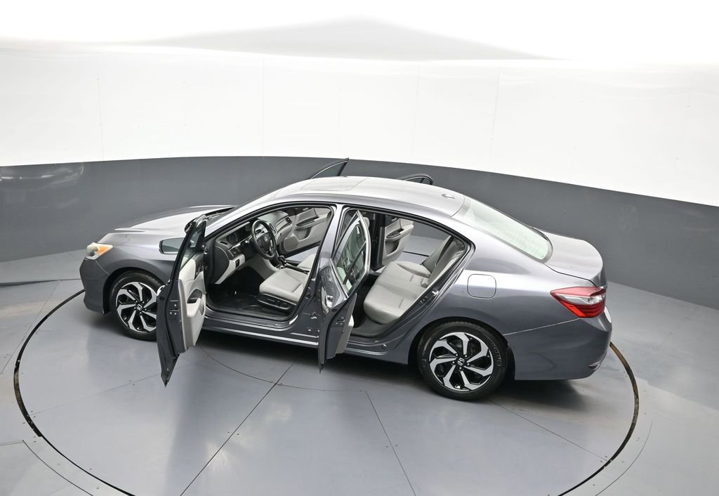 Certified 2017 Honda Accord EX-L image 44
