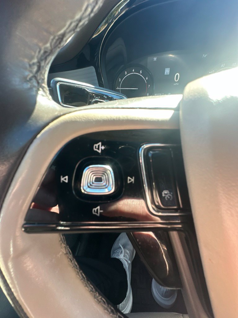 Used 2021 Lincoln Corsair FWD w/ Premium Package image 24