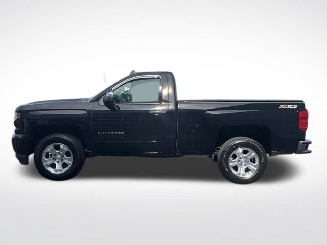 Used 2017 Chevrolet Silverado 1500 LT w/ LT Convenience Package AWD/4WD image 11