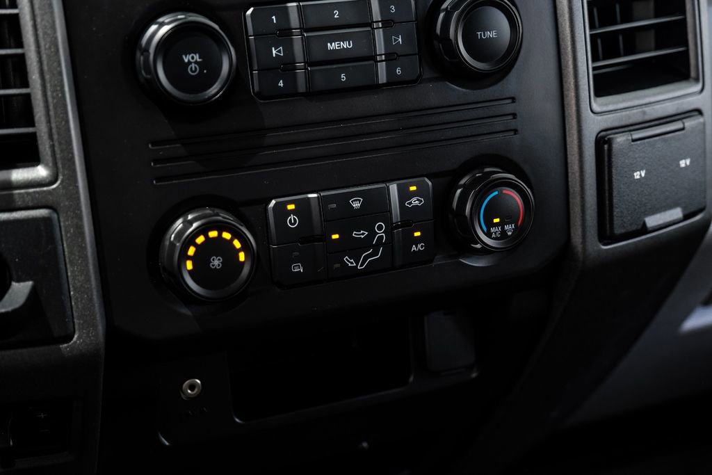 Used 2018 Ford F350 XL w/ Power Equipment Group RWD image 21