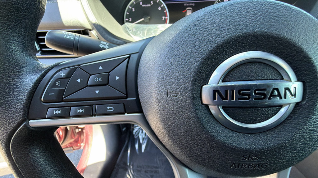 Used 2023 Nissan Sentra SV FWD image 19