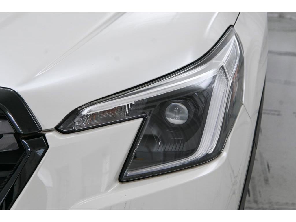 Used 2022 Subaru Forester Touring image 23