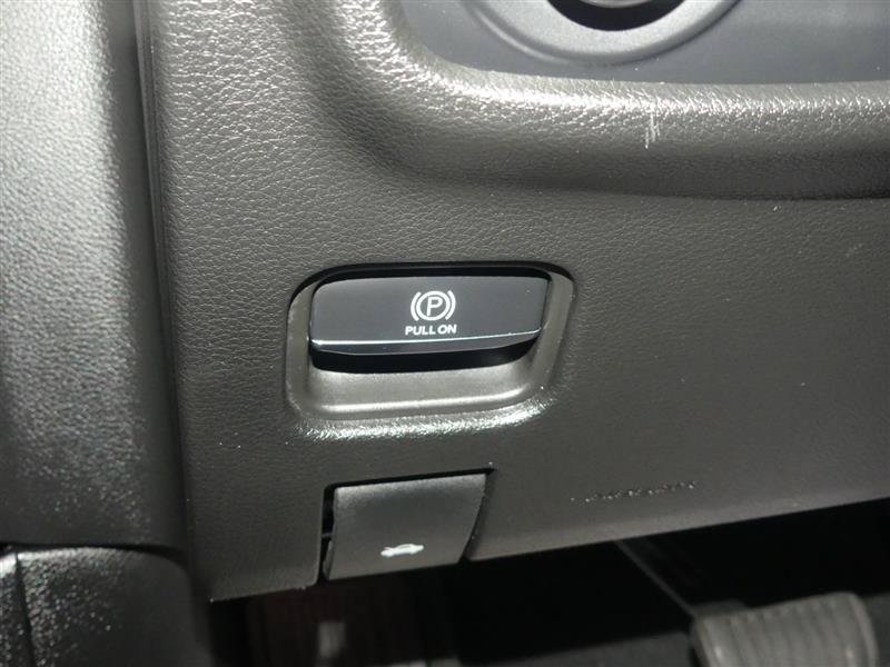 Used 2023 Jeep Grand Cherokee Laredo w/ Luxury Tech Group I AWD/4WD image 30