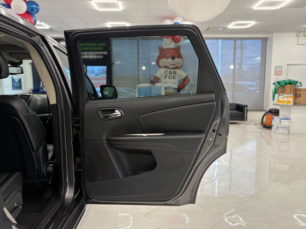Used 2017 Dodge Journey Crossroad FWD image 40