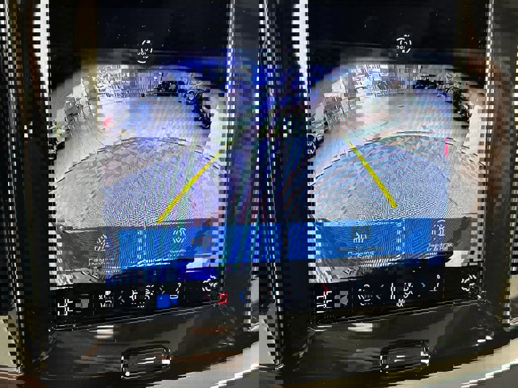 New 2024 Volvo S60 B5 Plus w/ Climate Package image 27