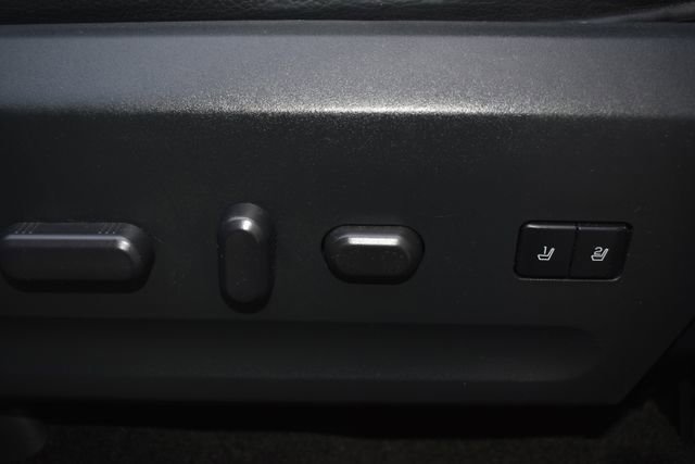 Used 2016 Ford Expedition Limited image 20