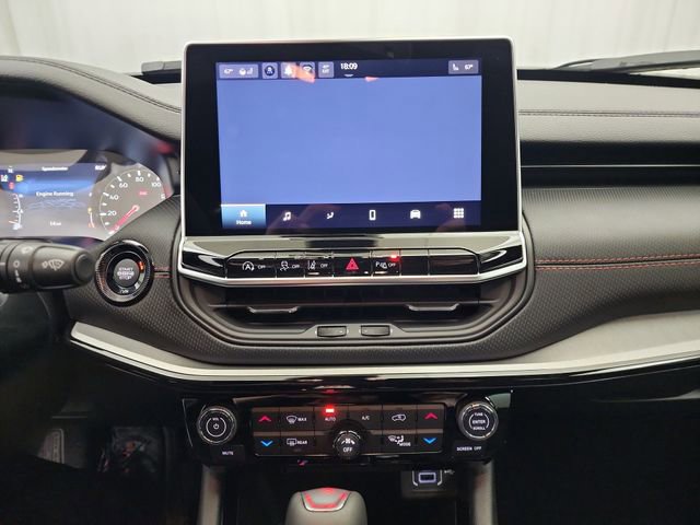 New 2026 Jeep Compass Trailhawk image 13