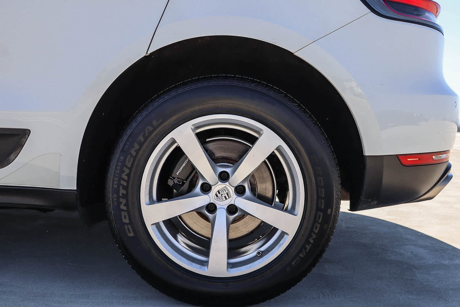 Used 2021 Porsche Macan AWD/4WD image 10