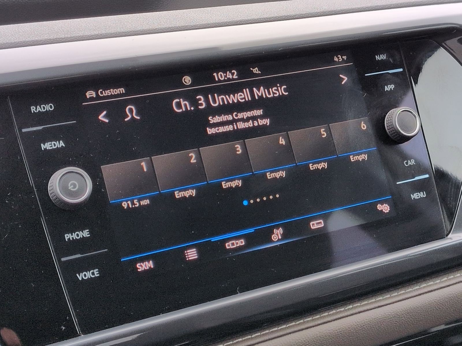 Used 2022 Volkswagen Taos SEL image 23